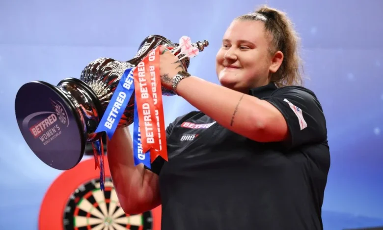 Paddy Power World Darts Championship: Greaves and her army of fans should be too much for Gurney to handle