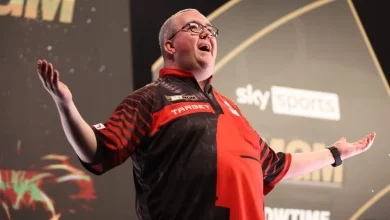 Paddy Power World Darts Championship day four and acca predictions: Bunting begins his Ally Pally charge