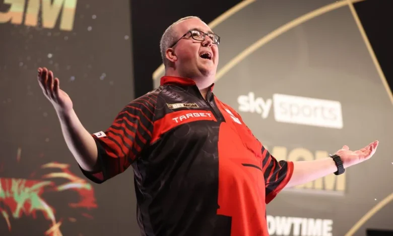Paddy Power World Darts Championship day four and acca predictions: Bunting begins his Ally Pally charge