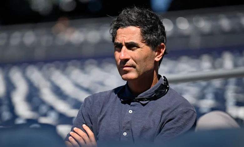 Padres add mystery reliever to bullpen as fans scramble to learn his name