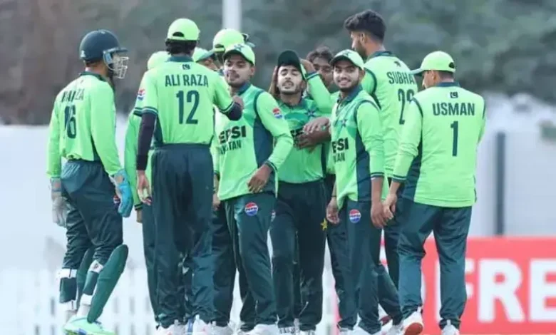 Pakistan U19 team need 122 runs to win