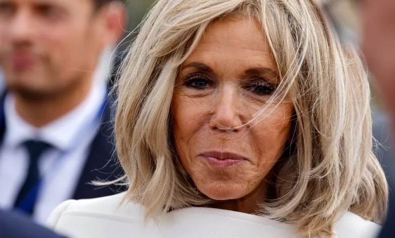 "Pas élégant", "insultes grossières": large condamnation de la classe politique après les propos de Brigitte Macron contre des militantes féministes