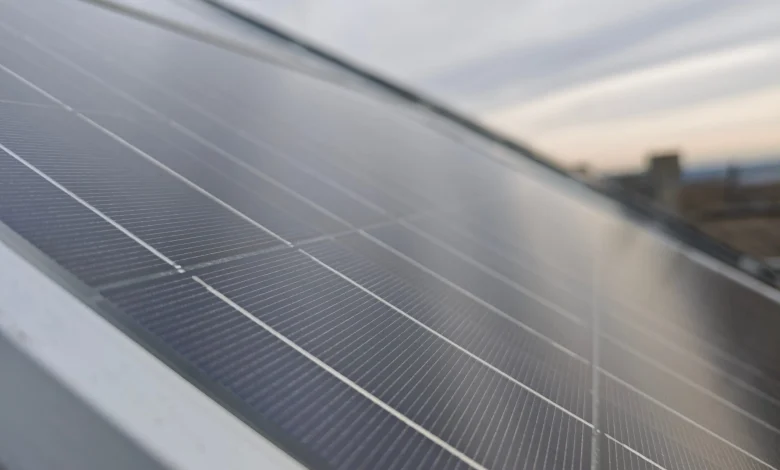 Perowskit-Solarzellen nachhaltig und in hoher Qualität produzieren | News | 17.12.2025