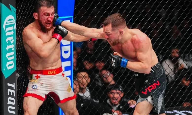 Petr Yan bloodies, batters Merab Dvalishvili to reclaim bantamweight title in UFC 323 main event