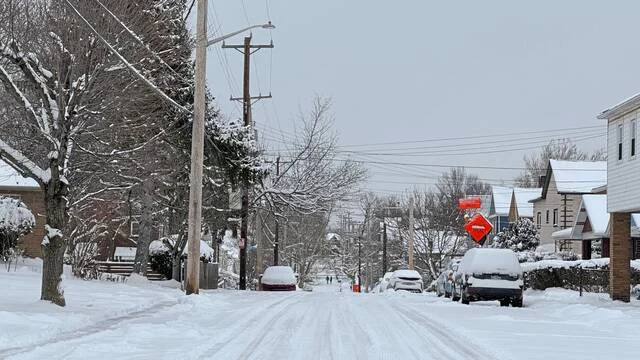 Pittsburgh records the most snow in a single day since 2022; lake-effect snow showers continue