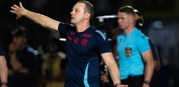 Pivetti explica ausência de Viña e destaca 'jogo prazeroso' contra Mirassol