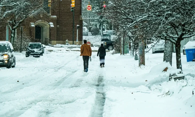 Plunging temps could lead to tricky morning commute, forecasters say