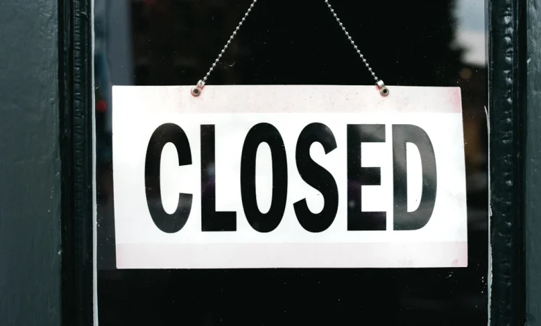 Popular cafe shut down after 'dead rat found near food'