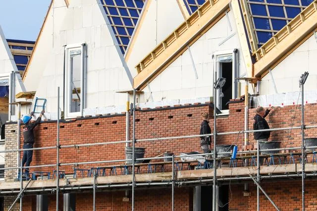 Praat mee | In Friesland moeten veel meer huizen worden bijgebouwd, ook als dat ten koste gaat van landbouwgrond