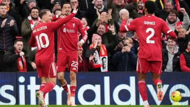 Premier League live updates: Ekitike stars for Liverpool, Salah gets assist