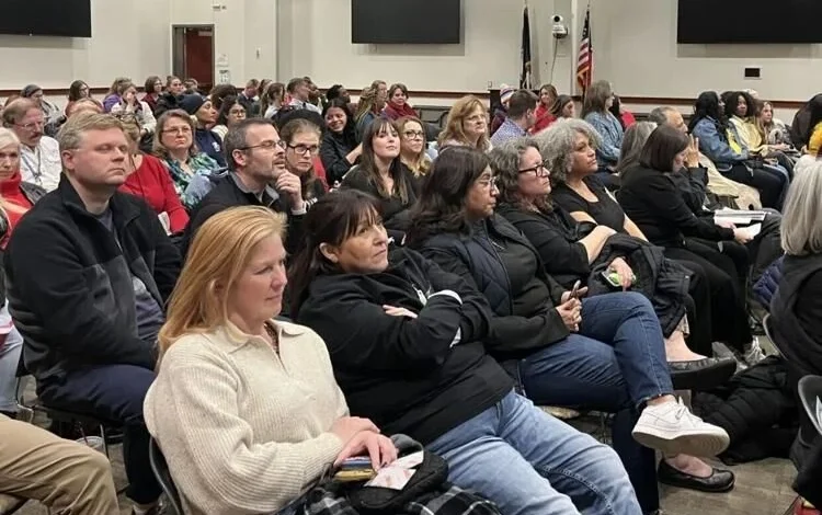 Prince William School Board votes to add 30 minutes to teacher workday beginning next school year