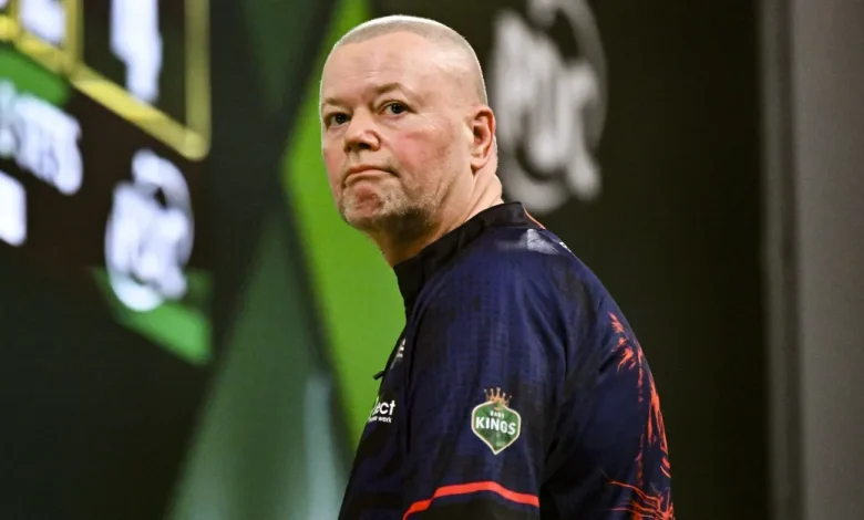 Raymond van Barneveld oogt fitter dan ooit bij zijn start WK-darts