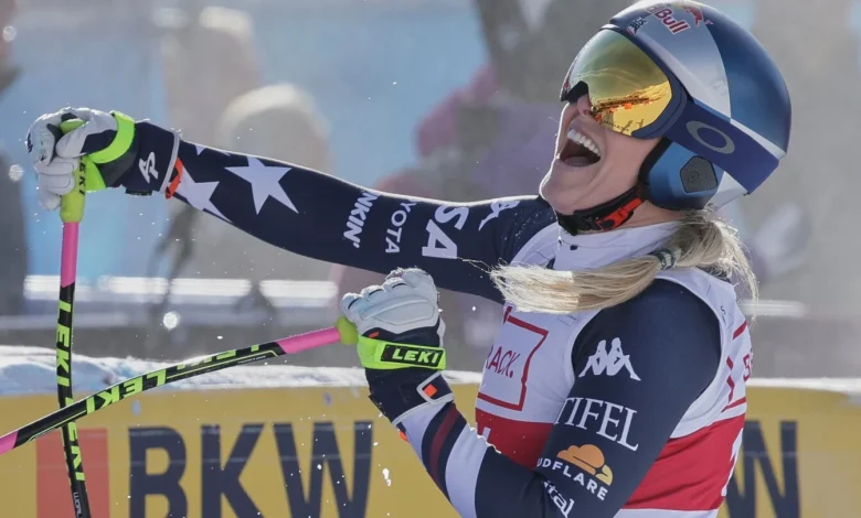 Remarkable Lindsey Vonn takes big lead in World Cup downhill with run to finish