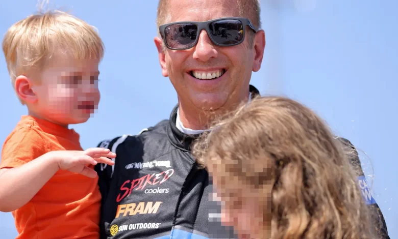 Rennfahrer und Familie getötet: Privatjet stürzt auf Flughafen ab