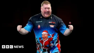 Ricky Evans would walk on to darts 'with reindeer if I could'