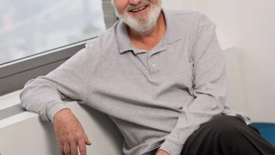 Rob Reiner, son of a comedy giant who became one, too, dies at 78