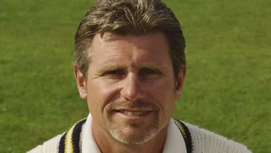 Robin Smith dead: England cricket icon dies aged 62 after opening up on health battle