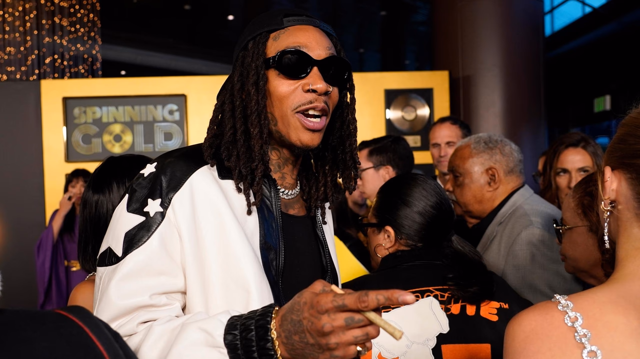 Romanian court sentences US rapper Wiz Khalifa to 9 months for drug possession