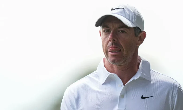 Rory McIlroy’s late birdie burst means he’ll be playing on the weekend at the Australian Open