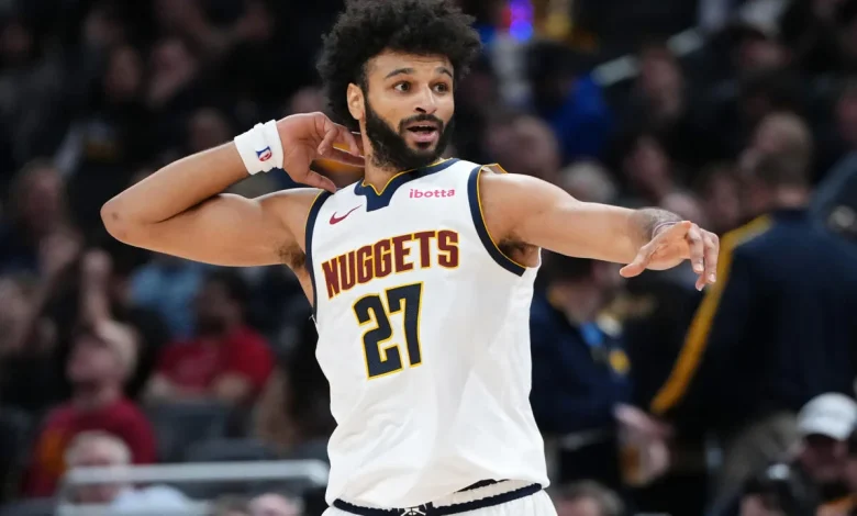 Ruthless Murray scores 52 to lead Nuggets, Bucks' Antetokounmpo injured