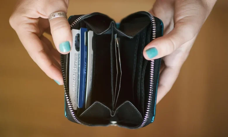 Salaires, 13e mois, étrennes : tout est bloqué jusqu’au 29 décembre, et c’est normal…