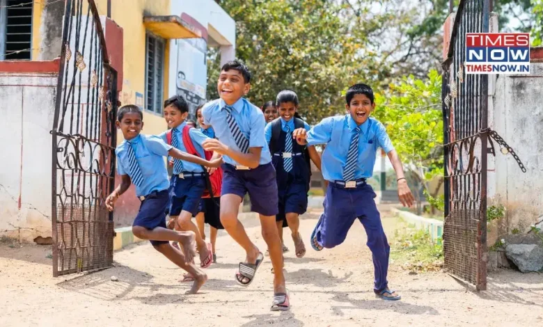 School Closed or Not Tomorrow Live Updates: These Districts May Have School Holidays on Tuesday