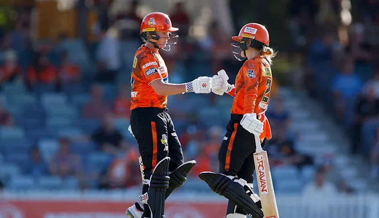 Scorchers to face Sixers with 28-run finals victory over the Stars