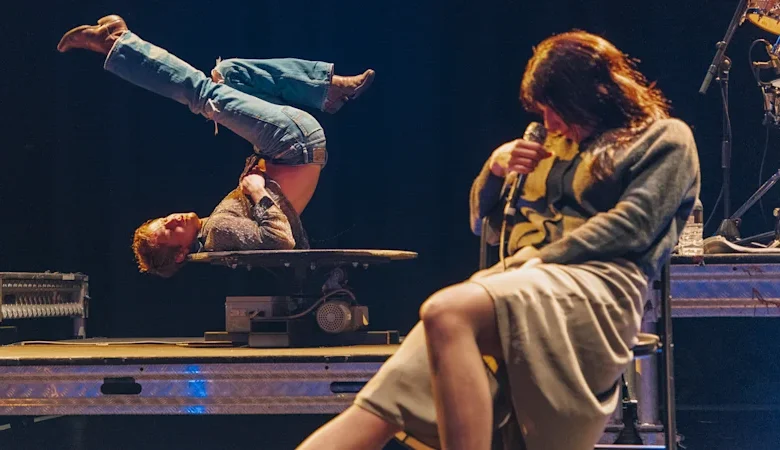 Sensuality, swagger and a world first in an unforgettable night at the Forum