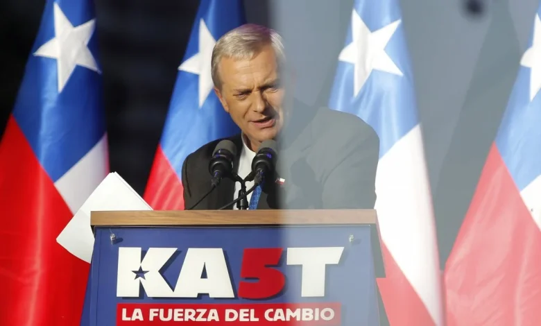Servel: Con el 25% de las mesas escrutadas, Kast tiene 59,83% de los votos y Jara el 40,17%