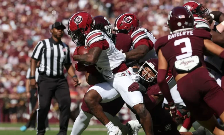 Shane Beamer fires South Carolina running backs coach Marquel Blackwell