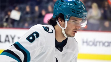 Sharks’ Dickinson Has Over 80 Friends & Family In Attendance For Homecoming Game