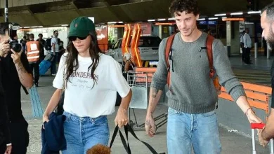 Shawn Mendes e Bruna Marquezine desembarcam juntos em São Paulo
