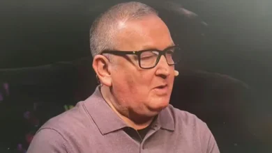 Sky Sports pundit receives text apology from World Darts Champs star live on TV