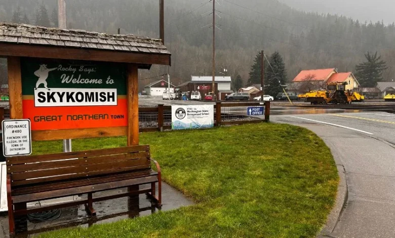 Skykomish left in the dark as crews work to restore power