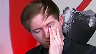 Snooker star breaks down in tears over death of his dad in emotional interview