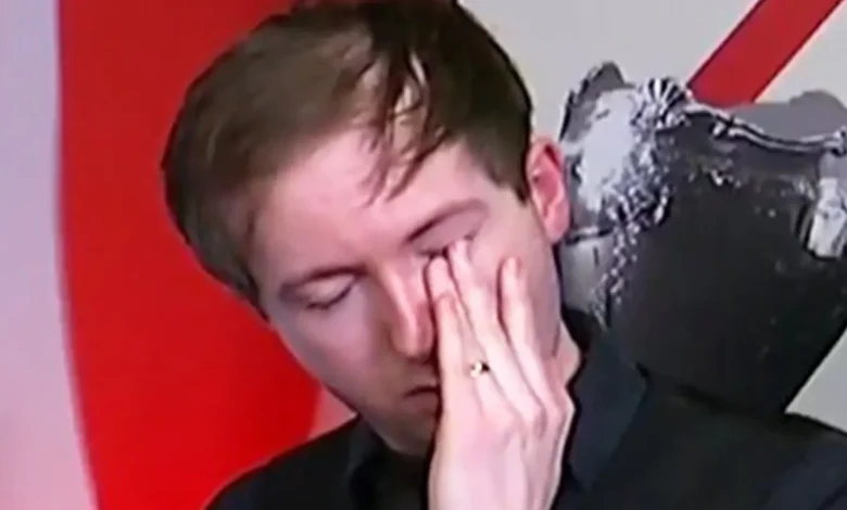 Snooker star breaks down in tears over death of his dad in emotional interview