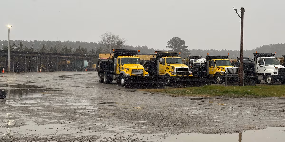 Snowfall begins in parts of Eastern Carolina