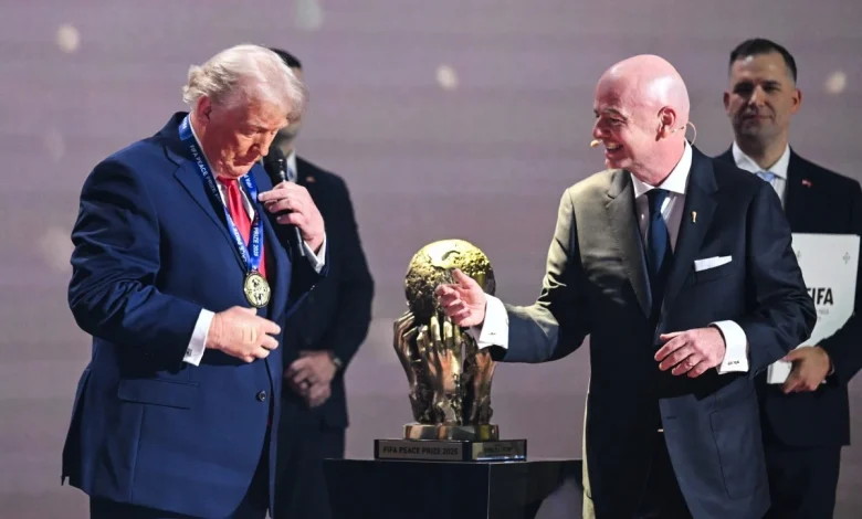 Sob influência de Trump, Fifa lança 'prêmio da paz' com presidente dos EUA como principal candidato