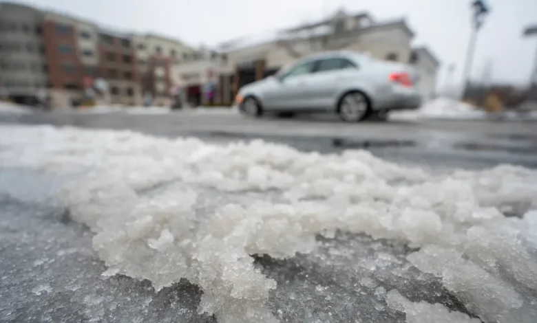 Some NJ school districts delay opening Monday as icy conditions loom