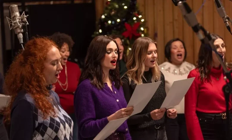 Sophie Ellis-Bextor to sing with choir relaunching traditional carol