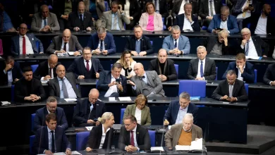 Staatsanwaltschaft Berlin: AfD-Abgeordneter wegen Hitlergruß im Bundestag angeklagt