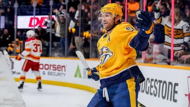 Stamkos' 1,200th NHL point