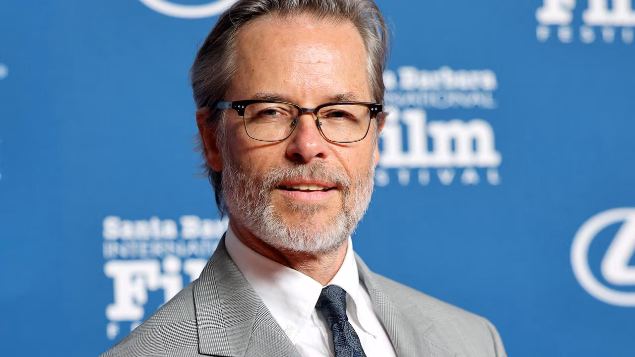 Star issues public apology, quits social media