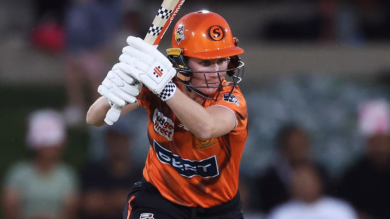 Starstudded WBBL side’s drought continues as best batter in the world leads Scorchers into final