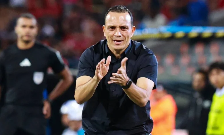 Técnico del DIM vuelve al banquillo con un ultimátum: “La única respuesta es levantarse” | El Colombiano