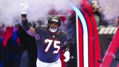 Texans waive Laken Tomlinson