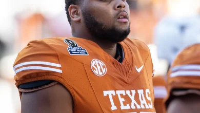Texas DT Melvin Hills III enters the NCAA transfer portal