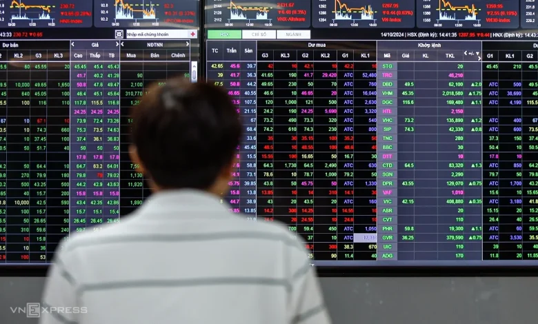 Thanh khoản chứng khoán xuống mức thấp nhất nửa năm