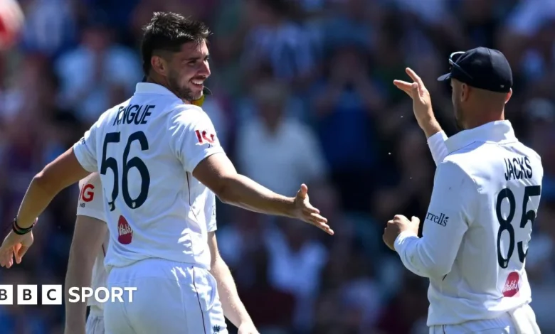 The Ashes 2025 LIVE: Australia vs England, third Test, Adelaide - cricket score, radio & highlights