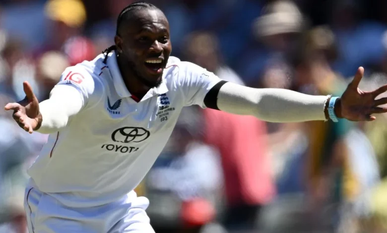 The Ashes: England bowling coach David Saker suggests tourists will take Snicko grievance to ICC